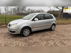 Volkswagen Polo - 1.4-16V, 5 deurs, nieuwe APK, 115.000km, airco