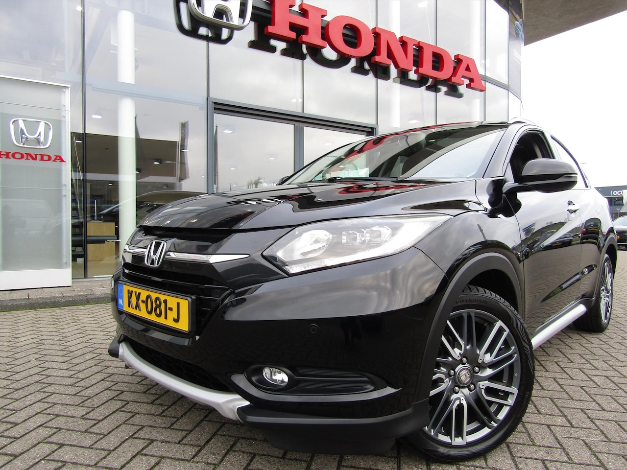 Honda HR-V - 1.5 i-VTEC 130pk CVT Executive,Navi,18" LM - AutoWereld.nl