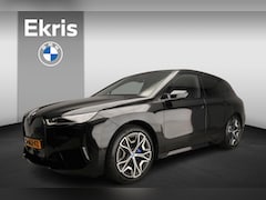 BMW iX - xDrive40 | Sportpakket | Laserlicht | Leder | HUD | Trekhaak | Keyles go | Stoelverwarming