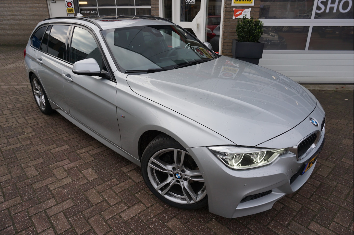 BMW 3-serie Touring - 318I M Sport Edition Automaat - AutoWereld.nl