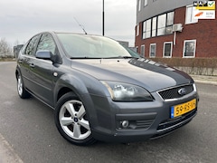 Ford Focus - 1.6-16V Futura bj 2005, Airco, APK Nieuw Nette Auto