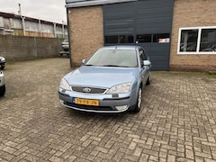 Ford Mondeo - 2.0-16V Futura__Automaat