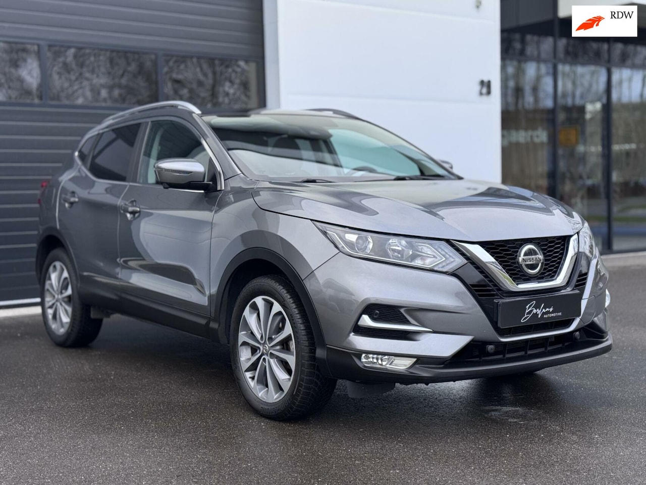 Nissan Qashqai - 1.2 N-Connecta Panodak|360Camera|Keyless Go - AutoWereld.nl