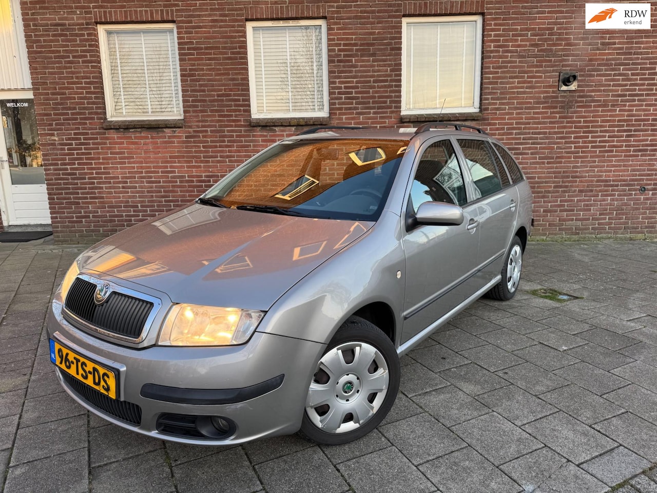 Skoda Fabia Combi - 1.4-16V Spirit+ - AutoWereld.nl