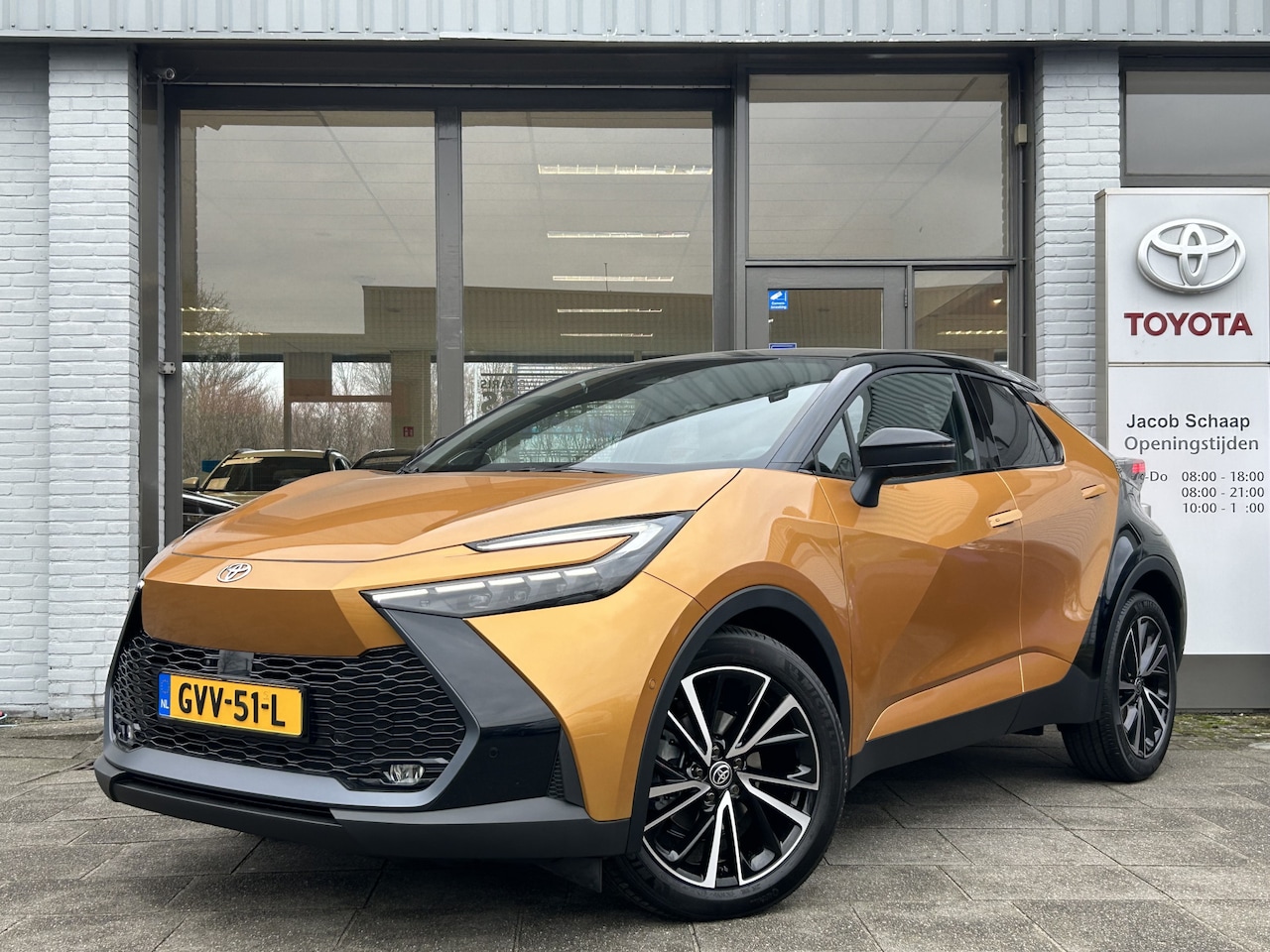 Toyota C-HR - 2.0 Hybrid 200 Première Edition Automaat 197pk | Dodehoekdetectie | Panoramadak | JBL | Ve - AutoWereld.nl