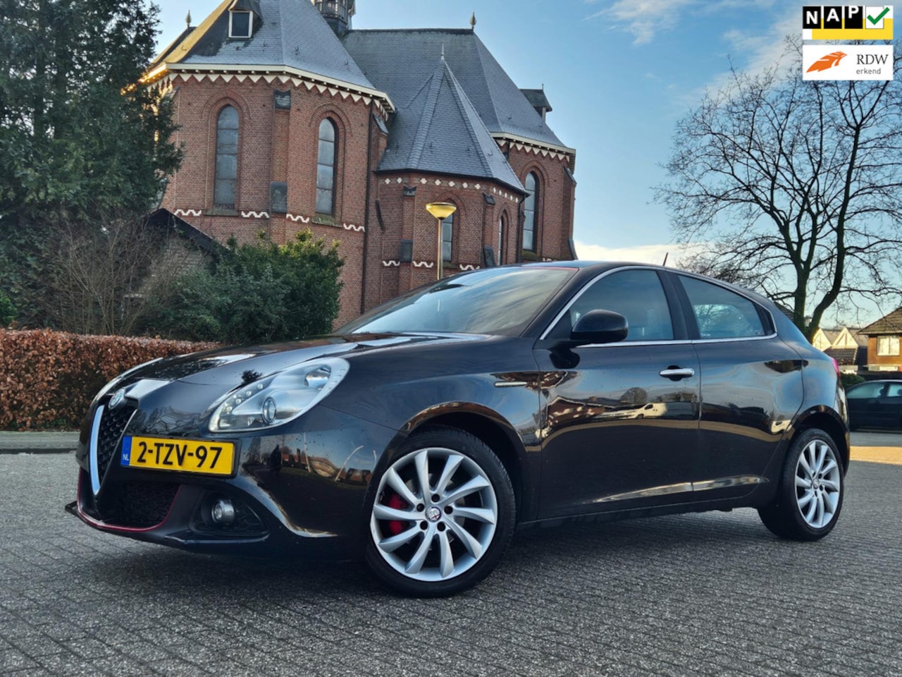 Alfa Romeo Giulietta - 1.6 JTDm Distinctive 1.6 JTDm Distinctive - AutoWereld.nl