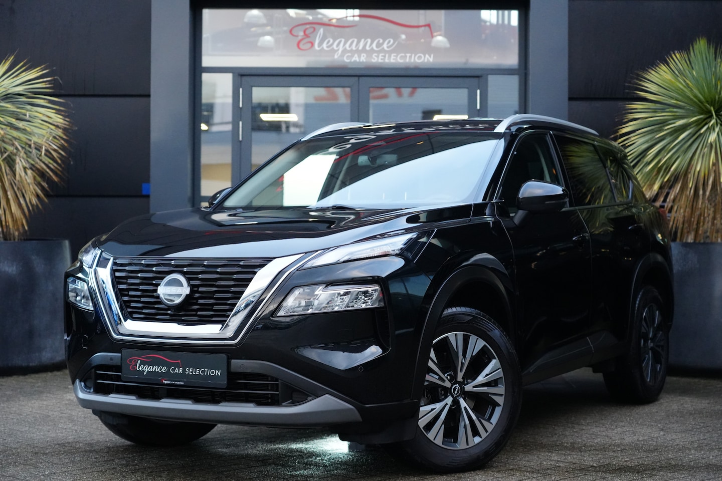 Nissan X-Trail - 1.5 e-4orce N-Connecta 7p. 158pk Stoelverwarming/Navigatie/Camera - AutoWereld.nl