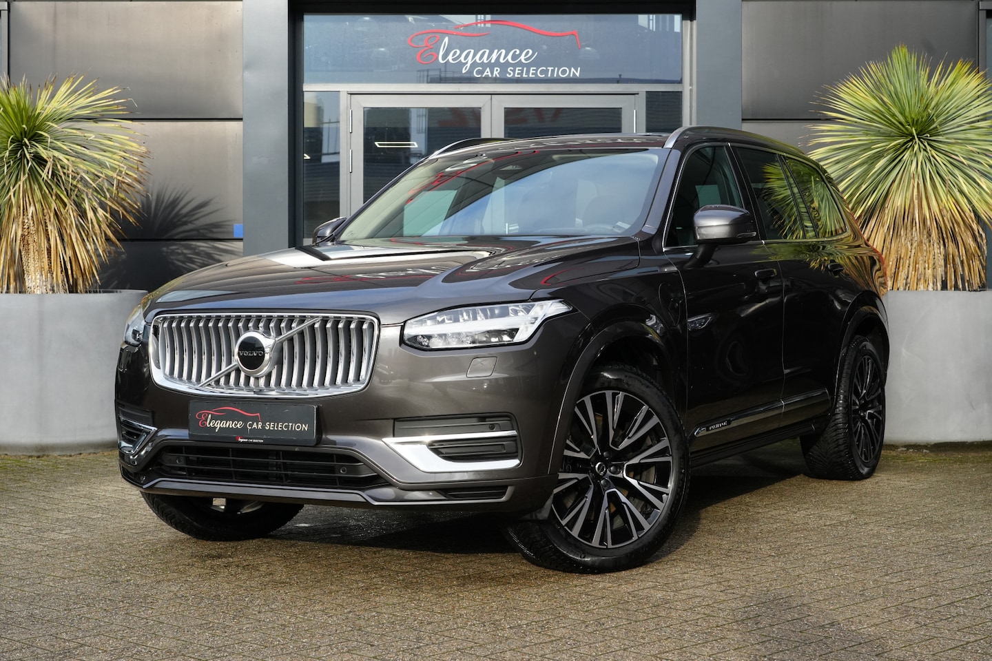 Volvo XC90 - 2.0 T8 Recharge AWD Plus Bright 455pk Panoramadak/Stoelverwarming/360Camera - AutoWereld.nl