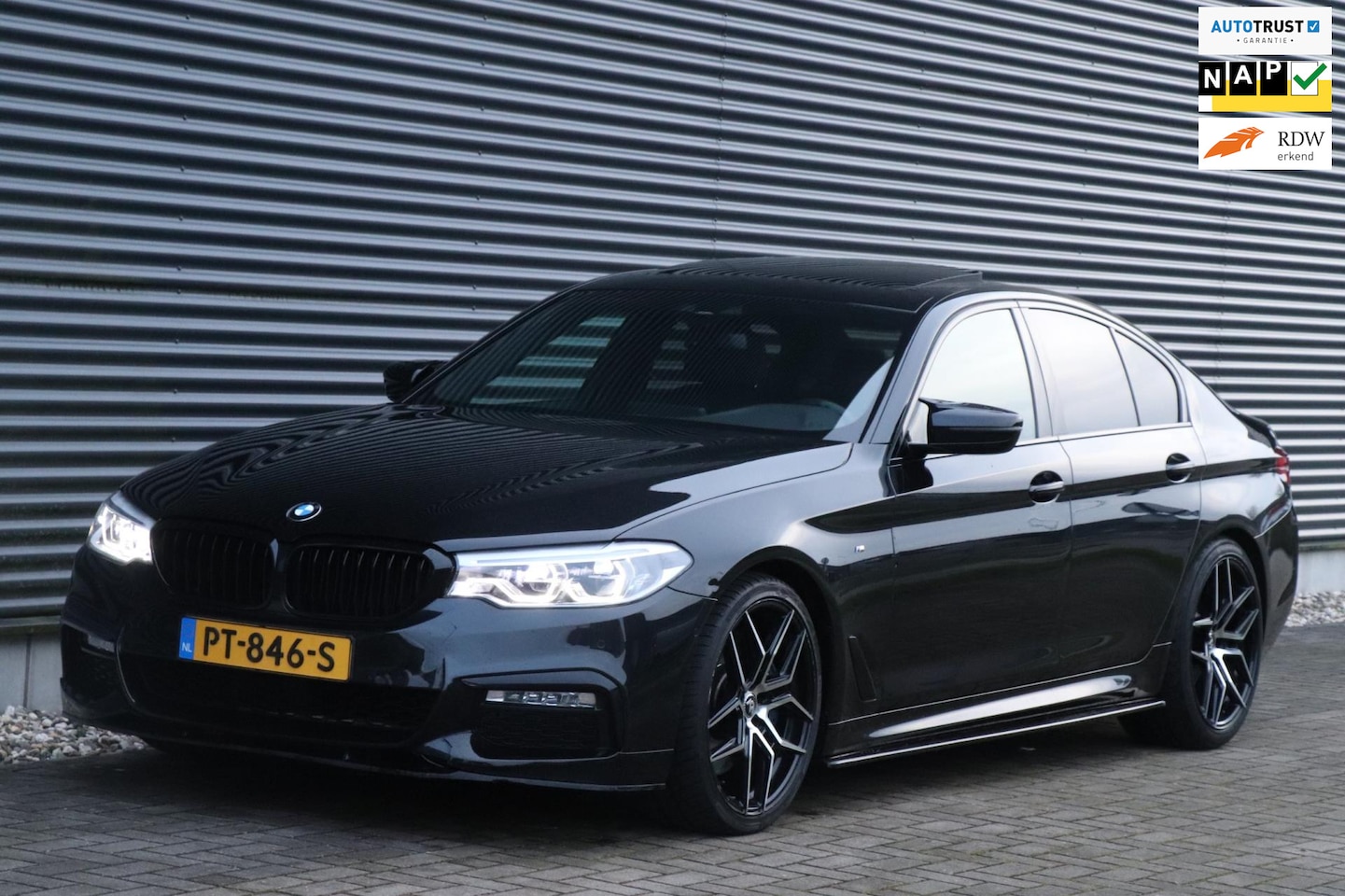 BMW 5-serie - 540i High Executive | M-Pakket - NAP - DAK - VOL - DEALER OND. - AutoWereld.nl