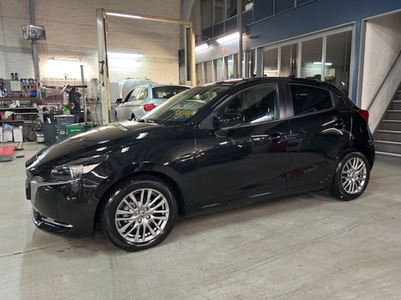 Mazda 2 - 1.5 SKYACTIV-G 90PK Luxury | Apple carplay / Android auto | Navigatie | Camera | Cruise co - AutoWereld.nl