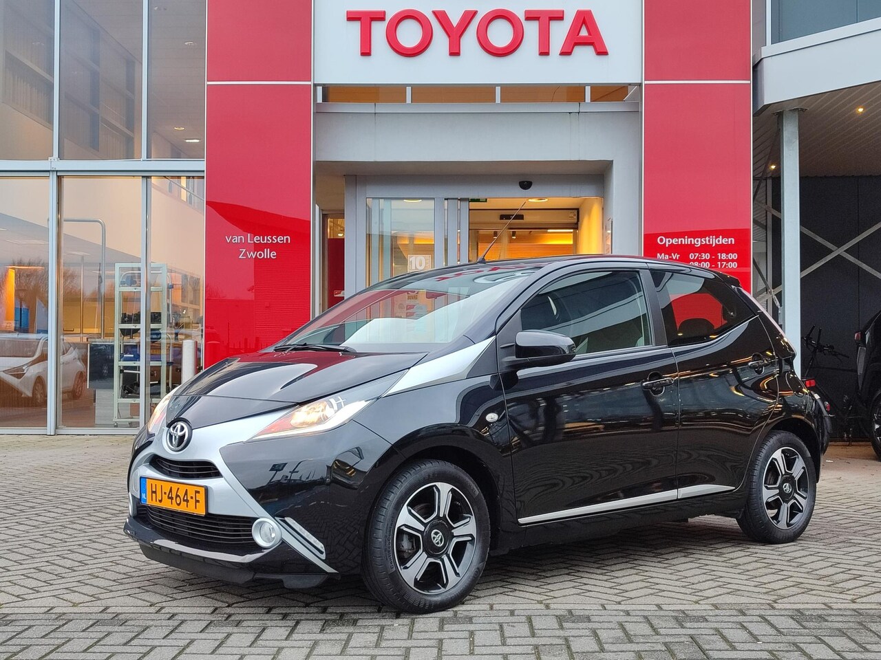 Toyota Aygo X - X-CLUSIV 5-DEURS CLIMA KEYLESS NAVI CAMERA LM-VELGEN BLUETOOTH 1E-EIG NL-AUTO - AutoWereld.nl