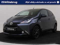 Toyota Aygo - 1.0 VVT-i x-joy | Navigatie \ Climate Control \ Lichtmetalen Velgen YP