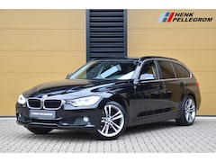 BMW 3-serie Touring - 320i Executive * Head-up * Harman Kardon * Surround view * PDC * Xenon