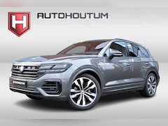 Volkswagen Touareg - 3.0 TDI R-Line Panoramadak, Trekhaak, Virtual cockpit, Matrix