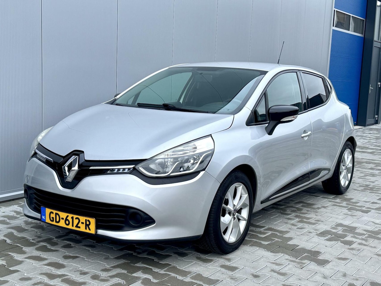 Renault Clio - 1.5 dCi ECO Expression | LM | Airco | Navi | NL auto ! - AutoWereld.nl