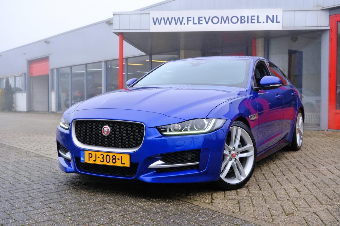 Jaguar XE - 2.0 D 163pk Portfolio Aut. Xenon|Half Leder|Navi|Clima|LMV - AutoWereld.nl