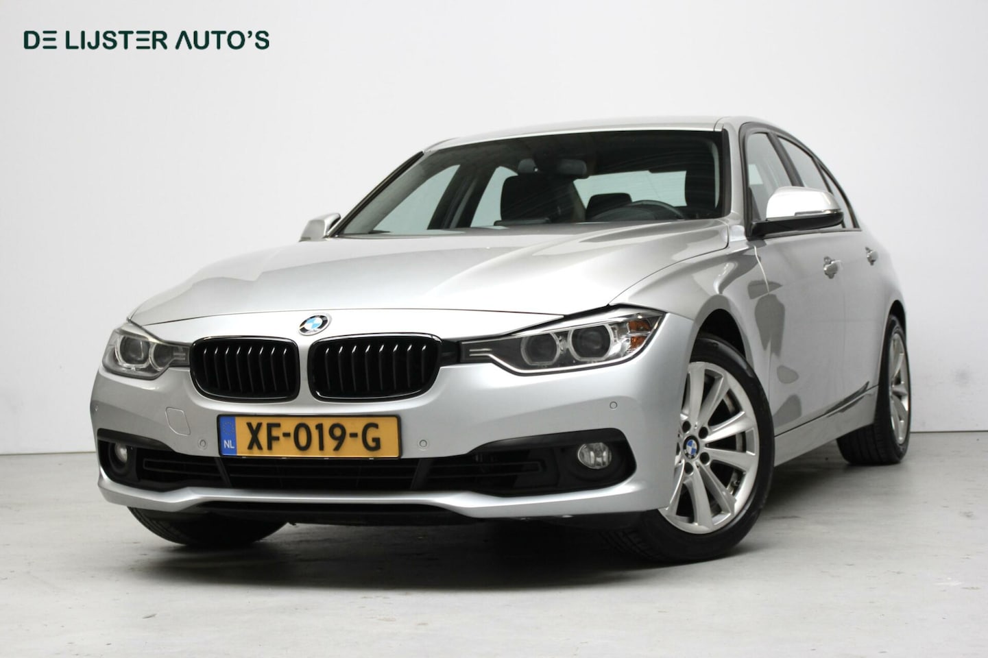 BMW 3-serie - 320i Executive Sport Automaat 184 PK |NAVIGATIE, CRUISE, CLIMATE, BLUETOOTH, LED, PDC, DEA - AutoWereld.nl