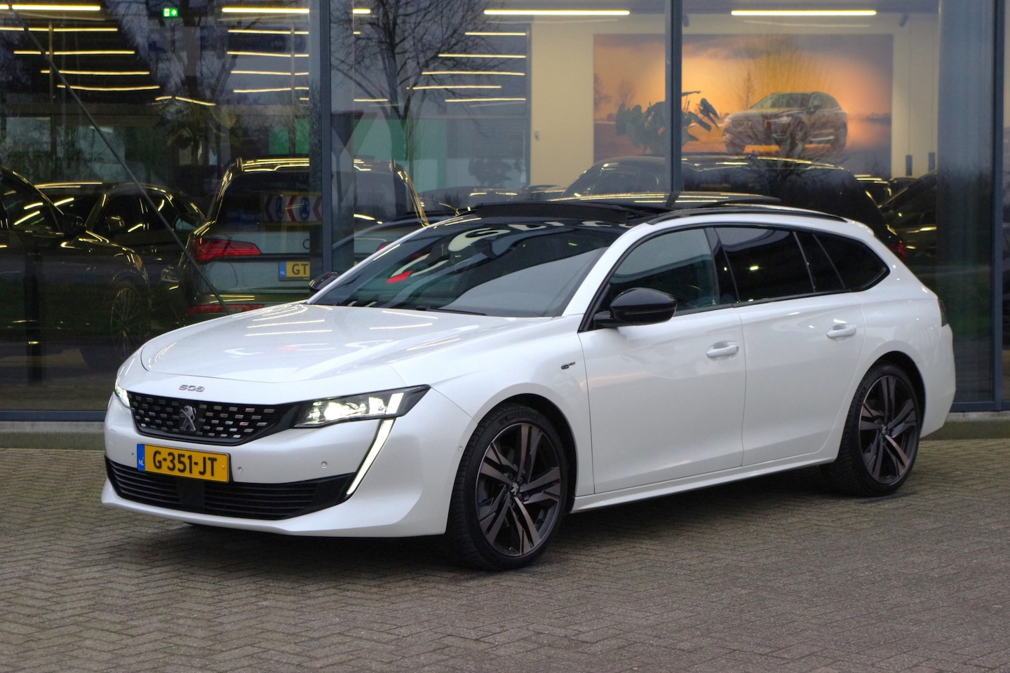 Peugeot 508 SW - 1.6 PureTech 225 PK GT-Line First Edition, Leder, Panoramadak, Massage Stoelen, LED, Focal - AutoWereld.nl