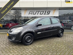 Renault Clio - 2.0-16V Initiale