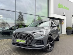 Audi Q3 - 35 TFSI * Stoelverwarming * Camera * Black Pack