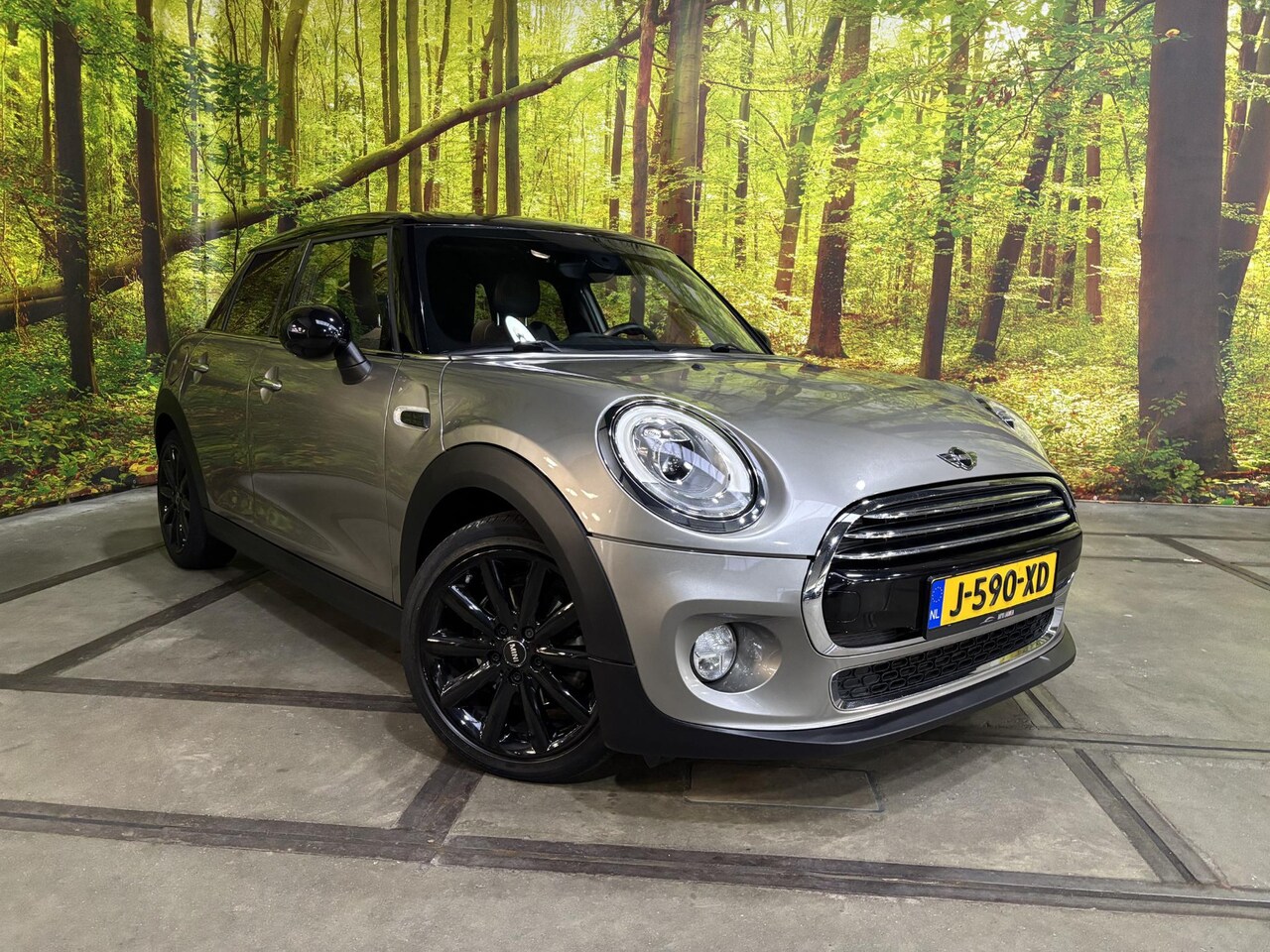 MINI Cooper - 1.5 136 PK Chili 5-Deurs Clima Navi Groot LED Koplampen 17 Inch PDC Stoelverwarming - AutoWereld.nl