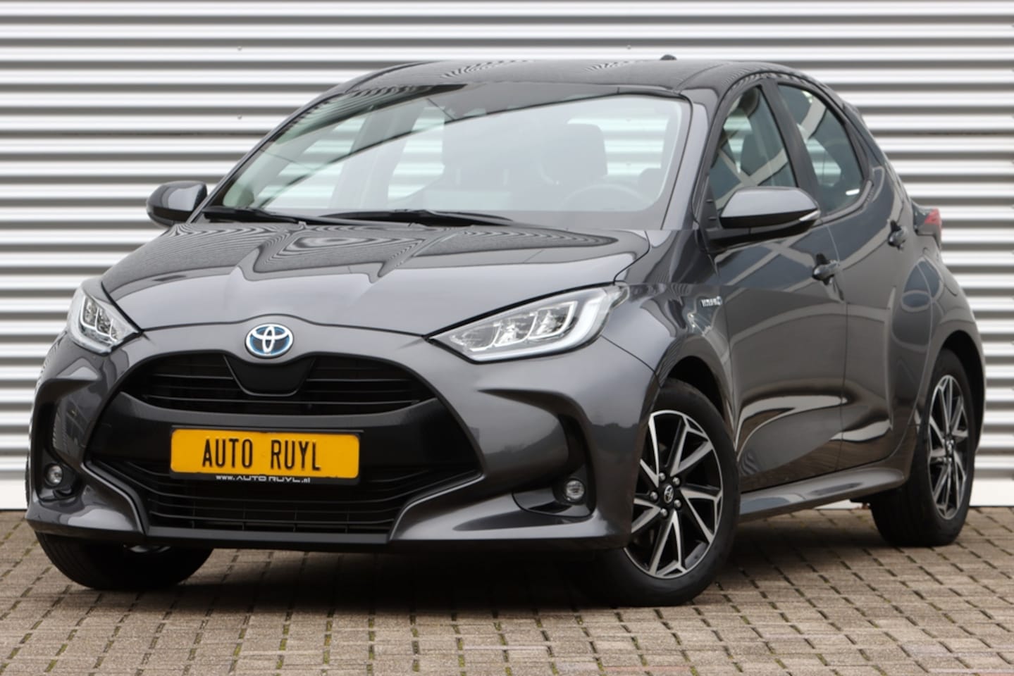 Toyota Yaris - 1.5 Hybrid Dynamic Carplay / Camera / Stoel verw. - AutoWereld.nl