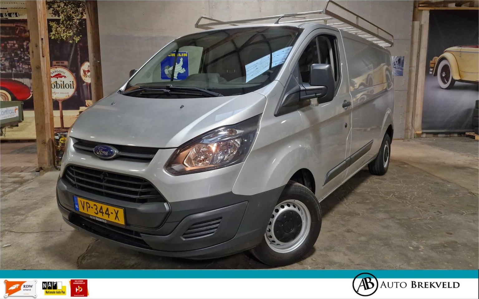 Ford Transit Custom - 290 2.2 TDCI L2H1 Economy Edition 101PK | Rijklaar | NAP | 3-Zits | Trekhaak - AutoWereld.nl