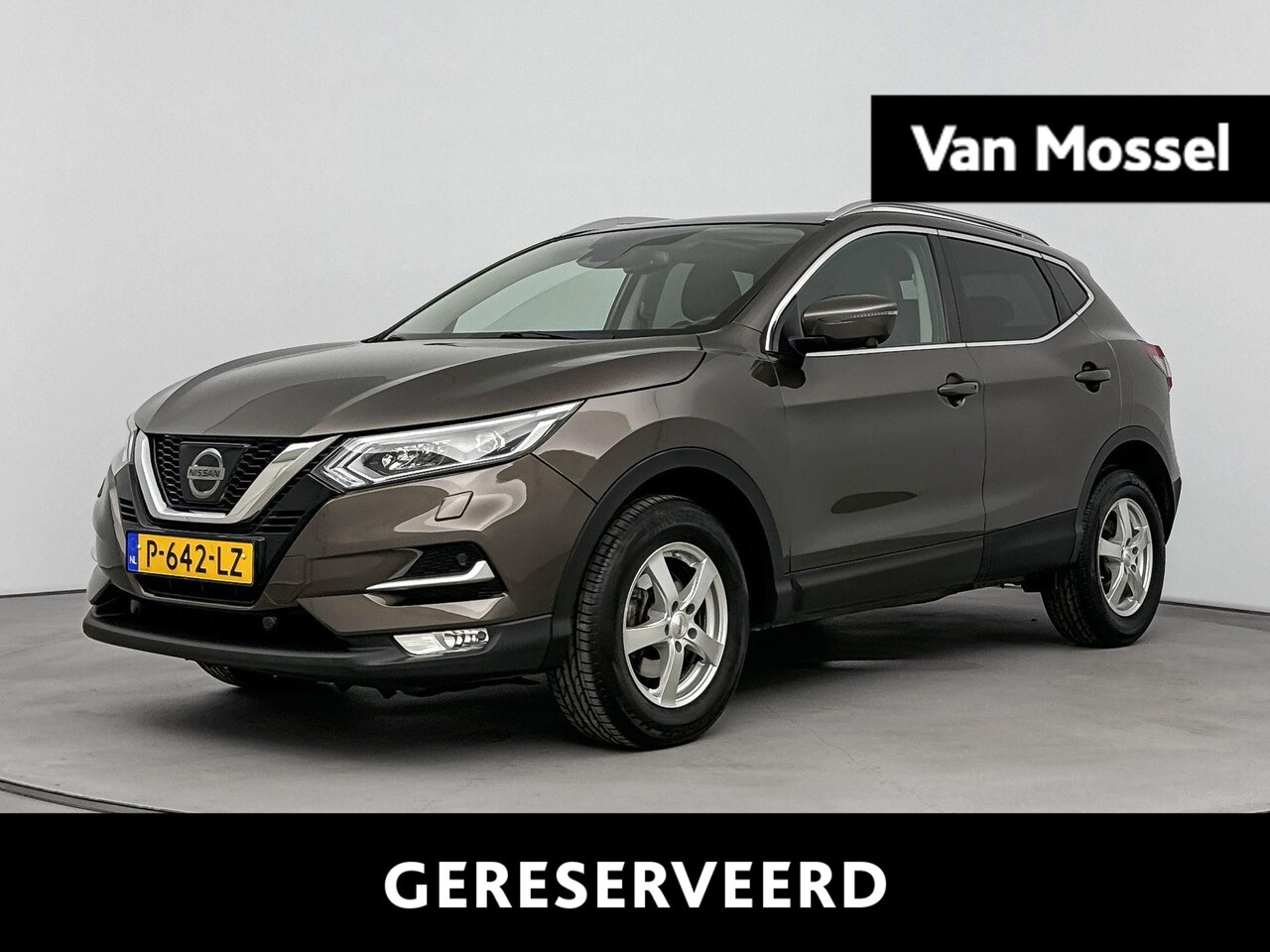 Nissan Qashqai - 1.2 Business Edition Nissan Qashqai 1.2 N-Connecta | Panorama-dak | Trekhaak | Cruise Cont - AutoWereld.nl