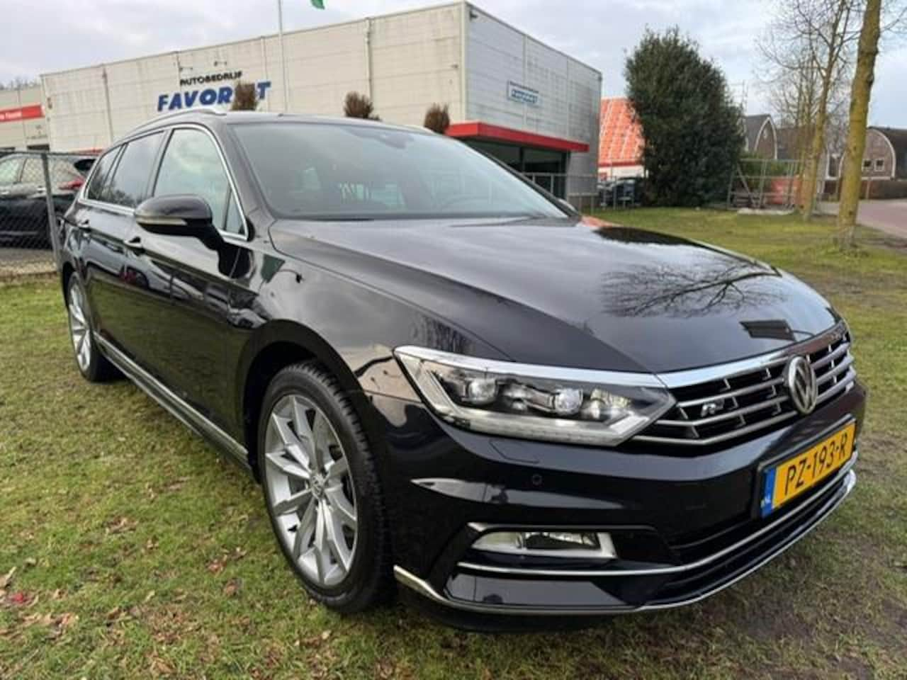 Volkswagen Passat Variant - 1.4TSI 150PK DSG HIGHLINE R-LINE/XENON/LEER/NAV/CAMERA - AutoWereld.nl