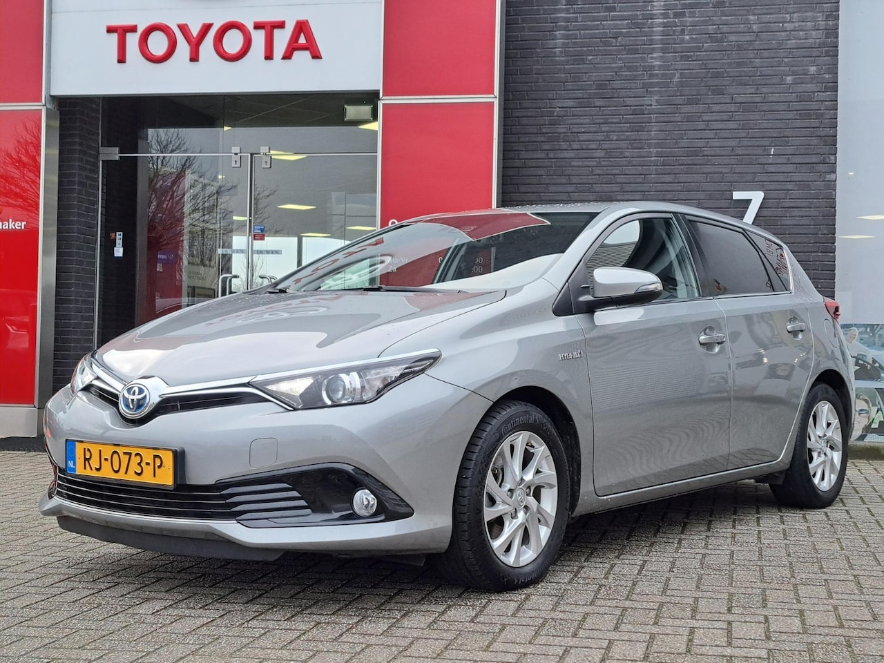 Toyota Auris - 1.8 Hybrid Dynamic 1.8 HYBRID DYNAMIC - AutoWereld.nl