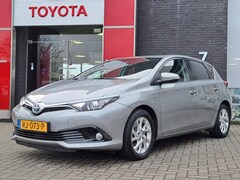 Toyota Auris - 1.8 HYBRID DYNAMIC