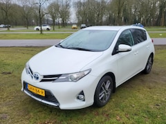 Toyota Auris - 1.8 Hybrid Dynamic, Automaat, Navi-Airco-Cruise, Leder