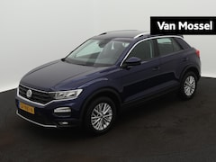 Volkswagen T-Roc - 1.0 TSI Style | Trekhaak | Automatische Airco | Navigatie | Carplay | Parkeersenoren