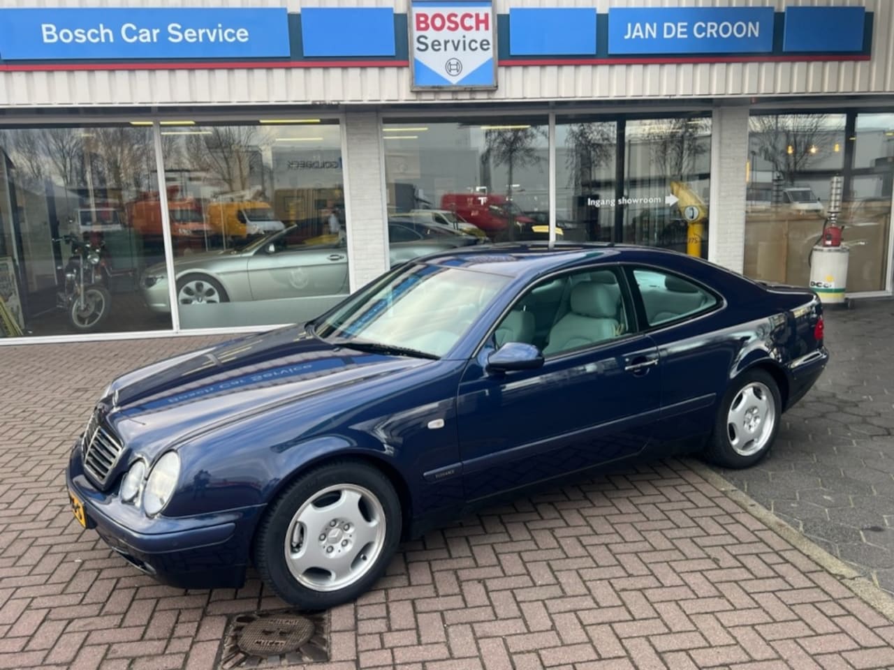 Mercedes-Benz CLK-Klasse - 320 V6 Coupe Automaat 35.000km #ORIGINEEL - AutoWereld.nl