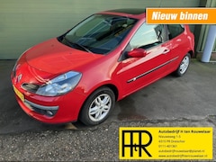 Renault Clio - 1.6 - 16V Exception Panodak leder bekl