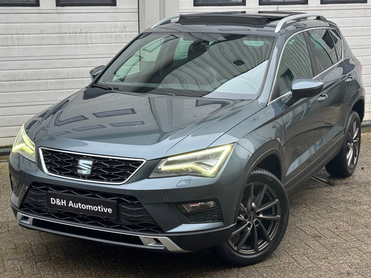 Seat Ateca - 1.4 EcoTSI Xcellence Xenon/Led/Acc/Front-/camera/Carplay/Navi - AutoWereld.nl