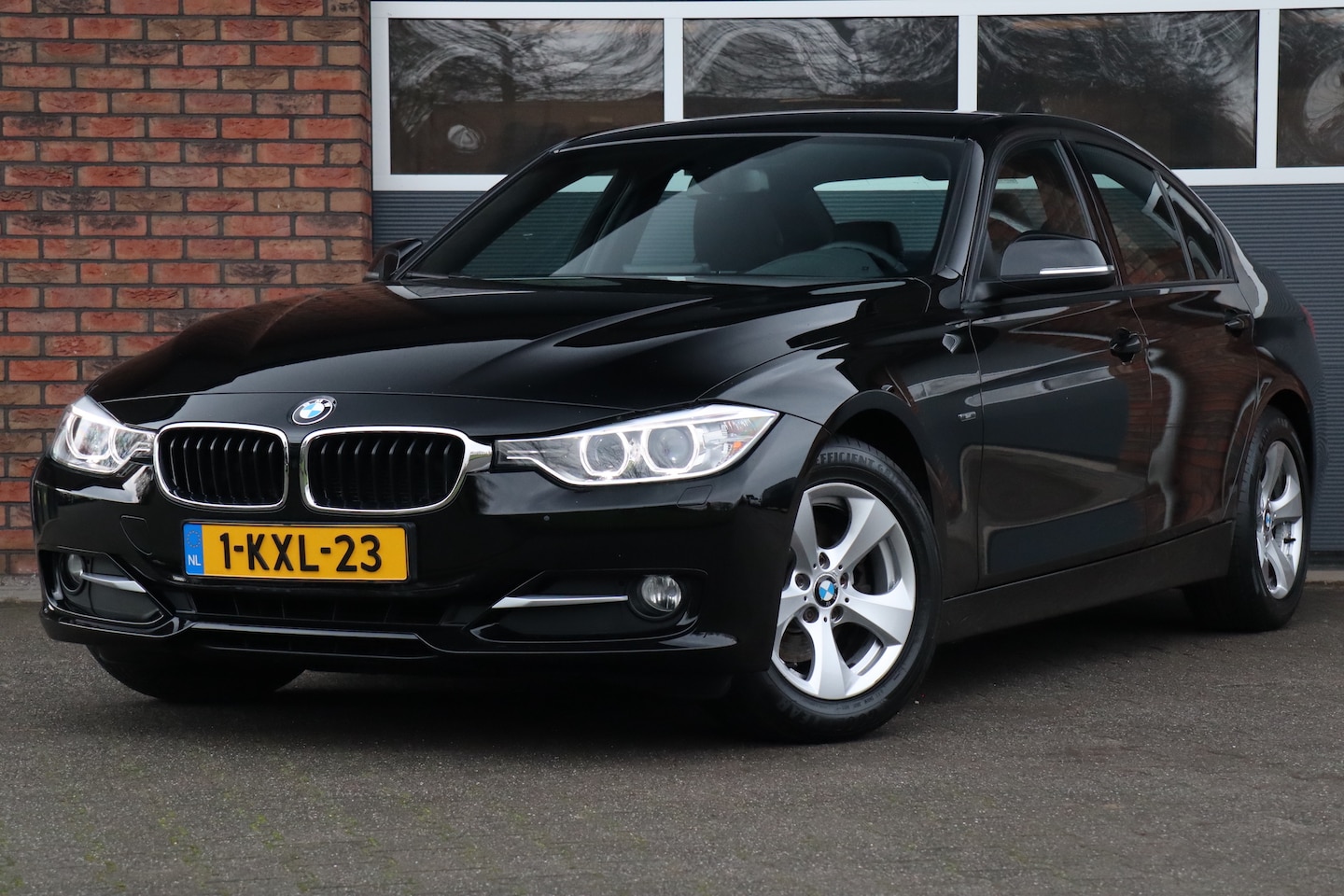 BMW 3-serie - 320i EfficientDynamics Edition Executive Sportline - AutoWereld.nl