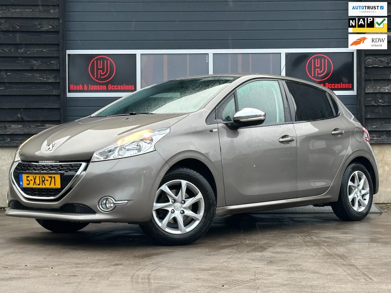 Peugeot 208 - 1.2 VTi Style Navi Cruise Trekhaak Storing - AutoWereld.nl