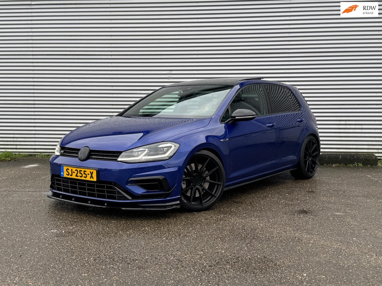 Volkswagen Golf - 2.0 TSI 4Motion R AKRAPOVIC|PANO|LEER|VIRTUAL|FULL OPTION - AutoWereld.nl