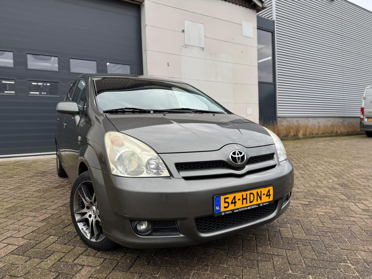 Toyota Corolla Verso - 1.8 VVT-i Sol 7P (bj 2004) AUTOMAAT|CLIMA|LMV - AutoWereld.nl