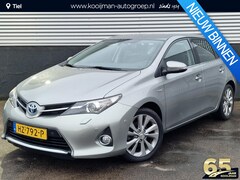 Toyota Auris - 1.8 Hybrid Executive Trekhaak, Navigatie, Parkeersensoren voor + achter, Achteruitrijcamer