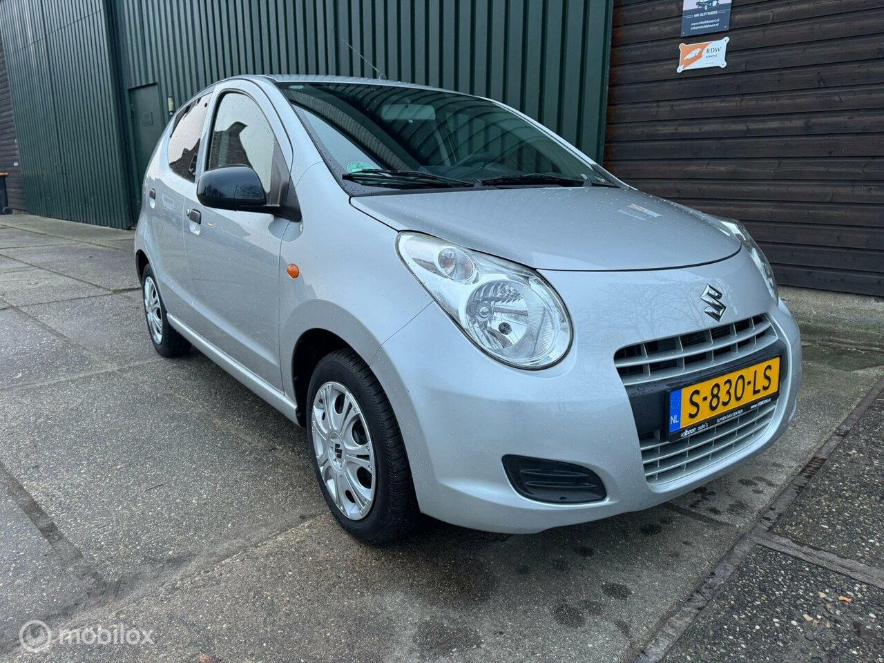 Suzuki Alto - 1.0 Comfort VVT AUT / CarPlay / parkeersensor - AutoWereld.nl