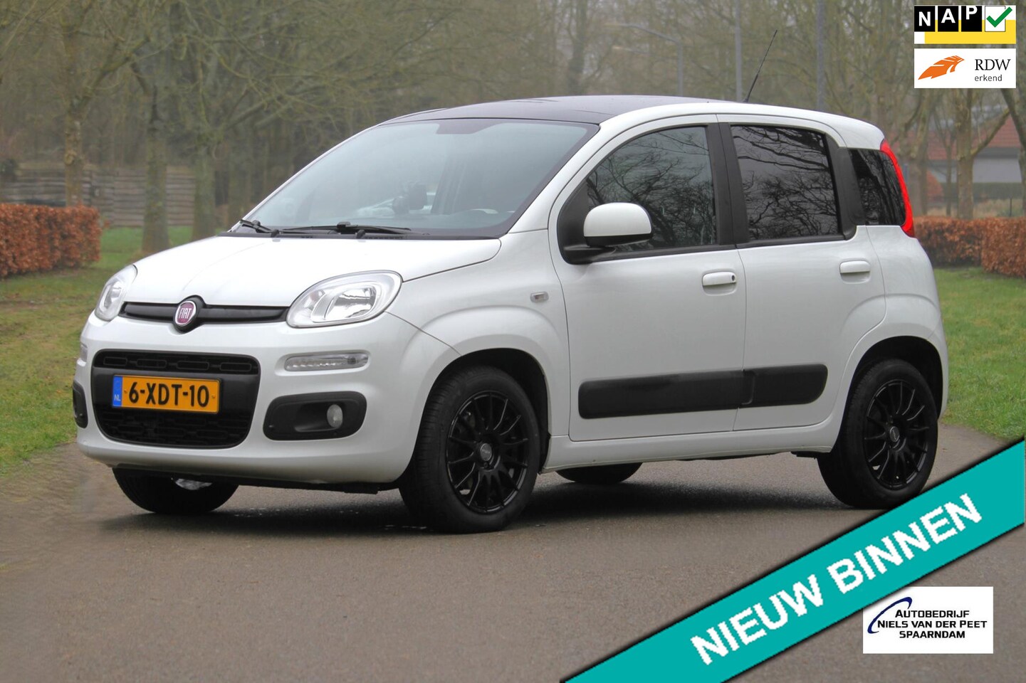 Fiat Panda - 0.9 TwinAir Lounge / Slechts 38.682 km. / Glazen panorama schuifdak / Sportvelgen / Airco - AutoWereld.nl