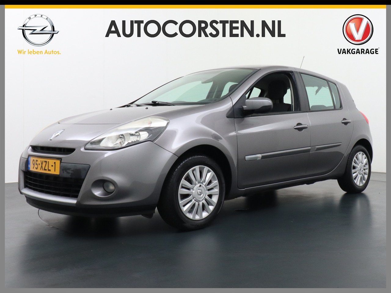 Renault Clio - 1.2TCe 104PK 5Drs Trekhaak Airco Cruise Control Bluetooth Lmv 15" CV-afstandbediend Isofix - AutoWereld.nl