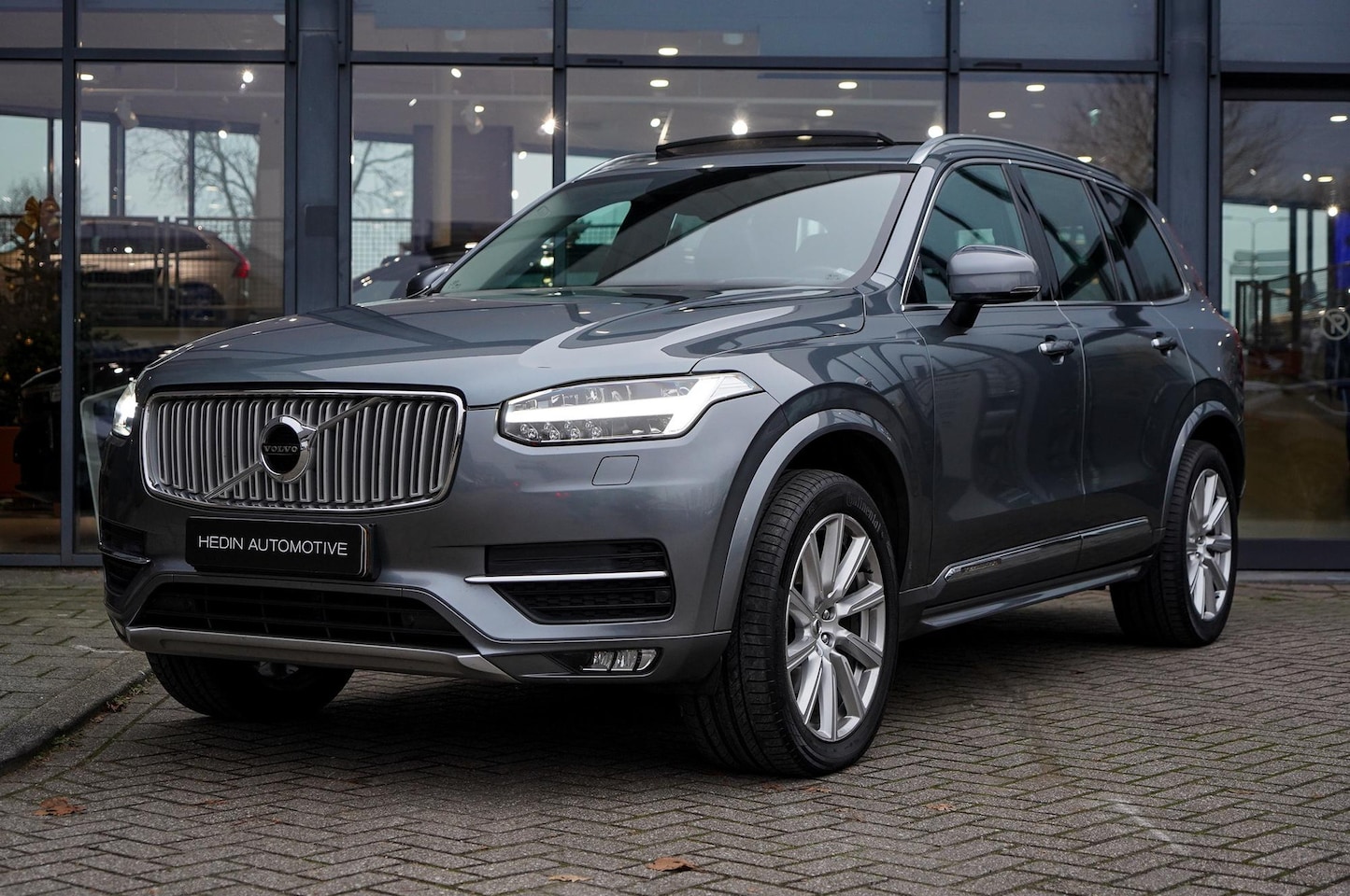 Volvo XC90 - T5 AWD Inscription |2400 kg trekgewicht + trekhaak elektrisch | Head-up display | Nappa le - AutoWereld.nl