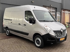 Renault Master - T35 2.3 dCi L2H2 Airco Cruise controle Trekhaak 2500kg 3-Persoons Euro 6 Navigatiesysteem