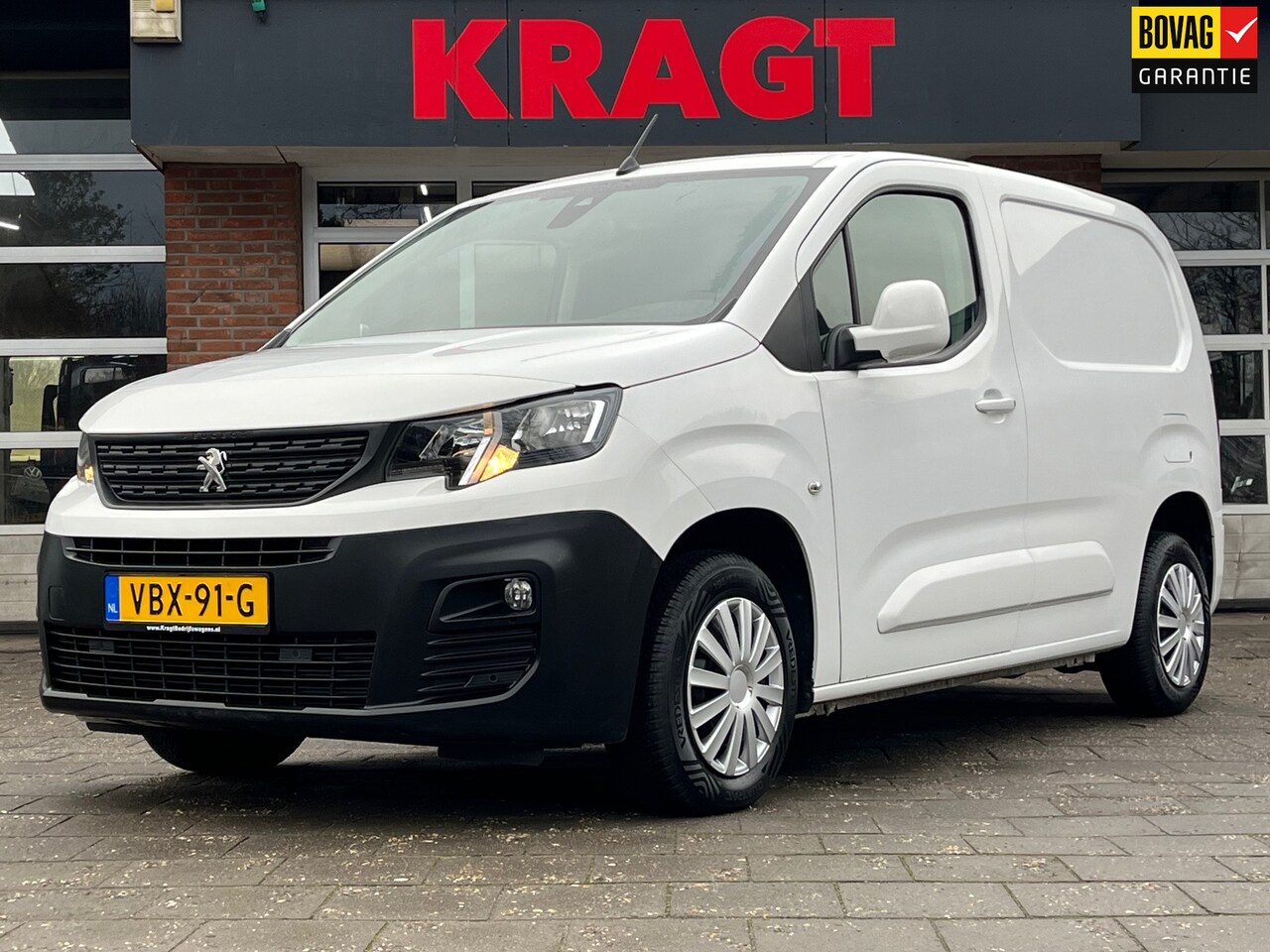 Peugeot Partner - 1.5 BlueHDI Premium|EURO6|NAP|airconditioning|cruise control|navigatie|parkeersensoren|ele - AutoWereld.nl