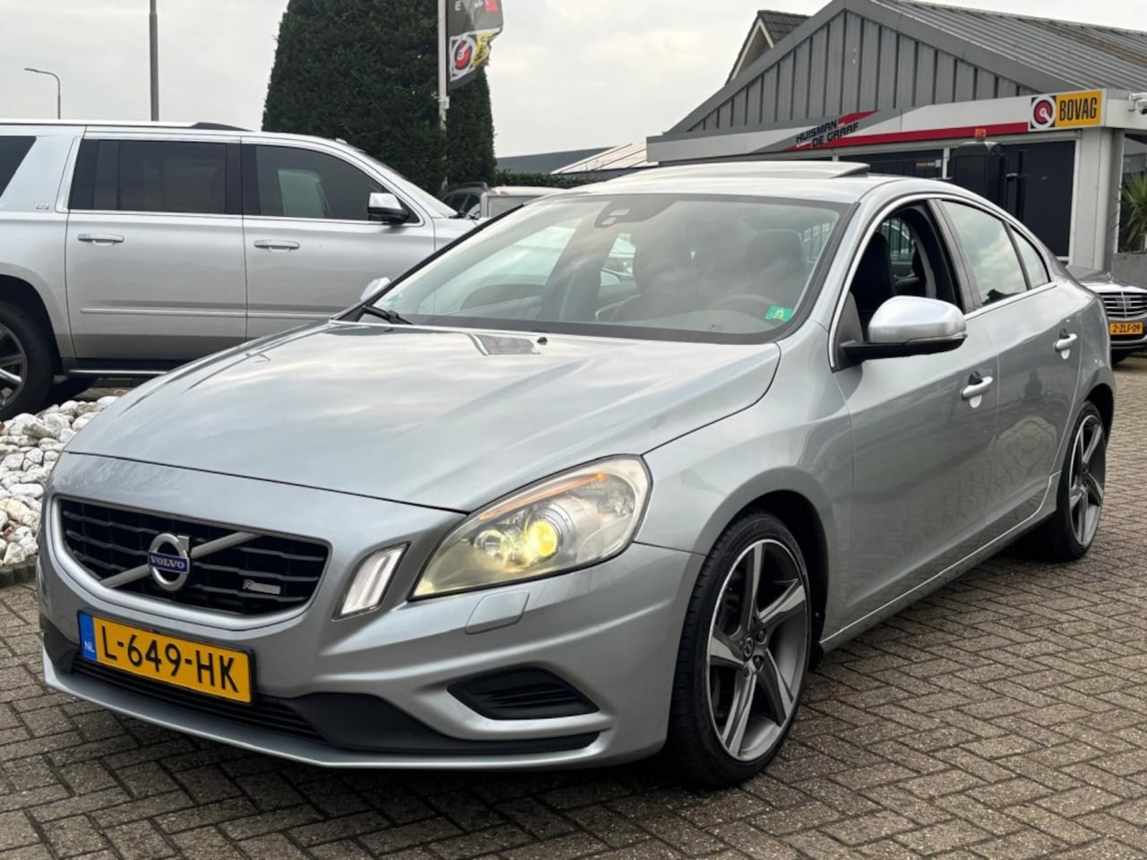 Volvo S60 - 3.0 T6 AWD R-Design Schuifdak 2014 Trekhaak - AutoWereld.nl