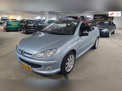 Peugeot 206 CC - 2.0-16V weinig km Nieuwe apk