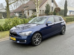 BMW 1-serie - 116d Business+ Automaat•Navi•NAP